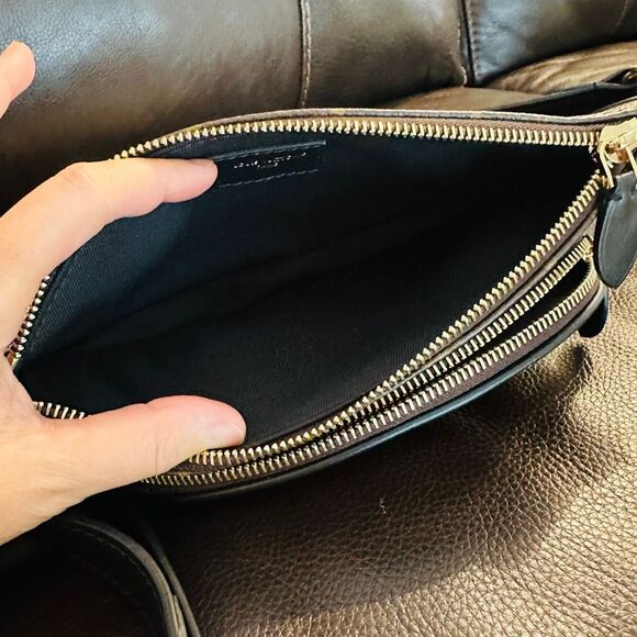 Louis Vuitton Keepit Bumbag - Picture 13 of 16